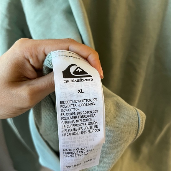 NEW Quiksilver Sweatshirt Graphic Hoodie - Picture 13 of 13